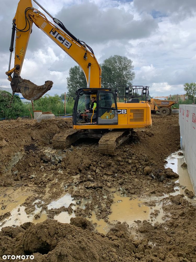 JCB 220X LC - 1