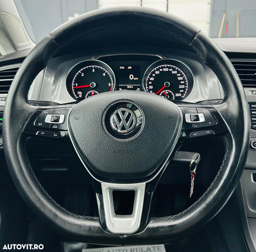 Volkswagen Golf 1.6 TDI BlueMotion Technology Trendline - 34