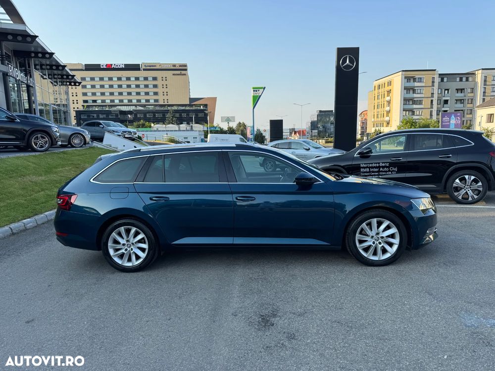 Skoda Superb Combi 1.6 TDI DSG Ambition - 16