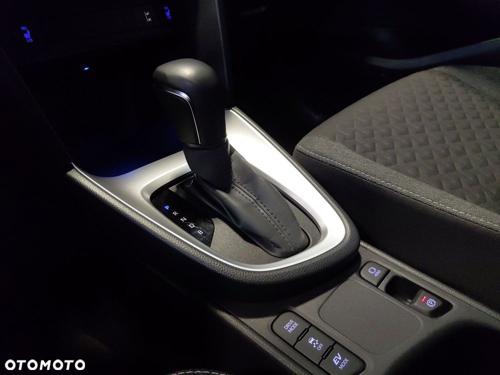 Toyota Yaris Cross Hybrid 1.5 Comfort - 24