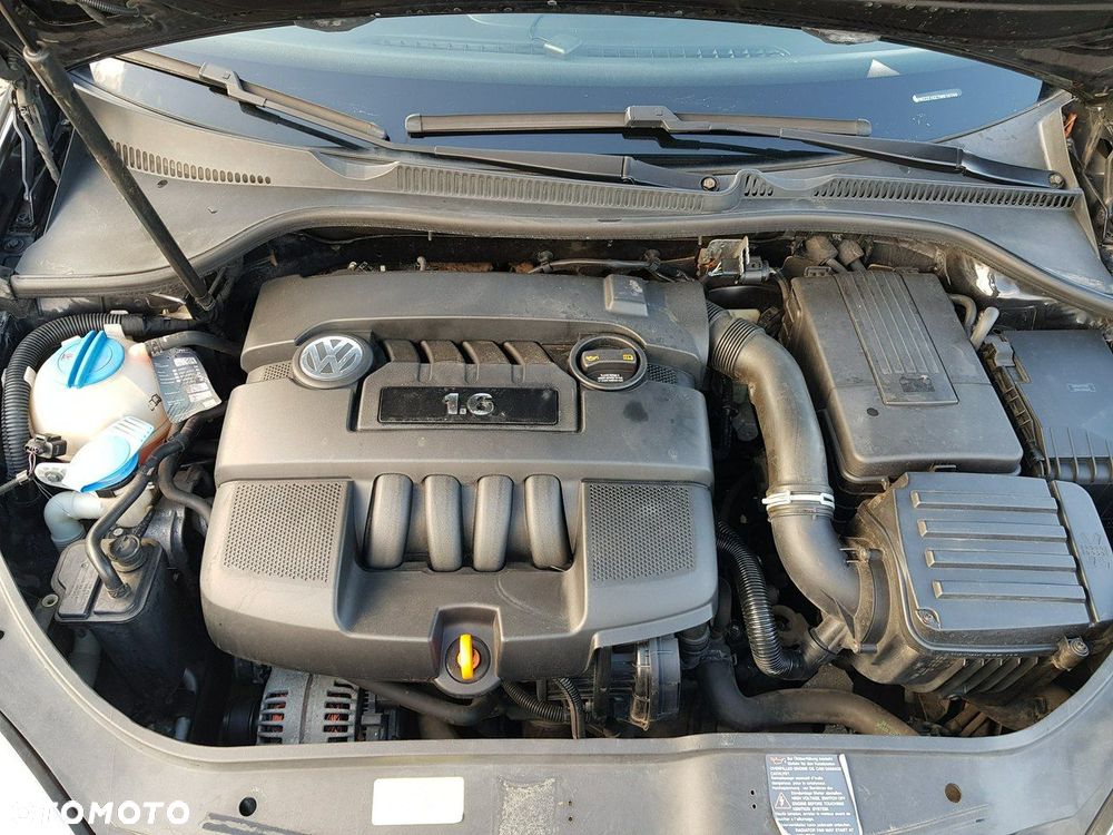 Volkswagen Golf 1.6 Comfortline - 18