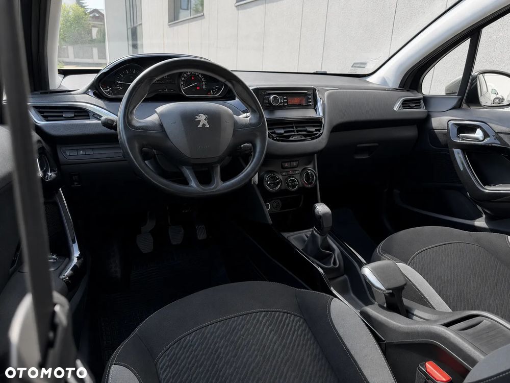 Peugeot 2008 1.2 VTi Allure - 9