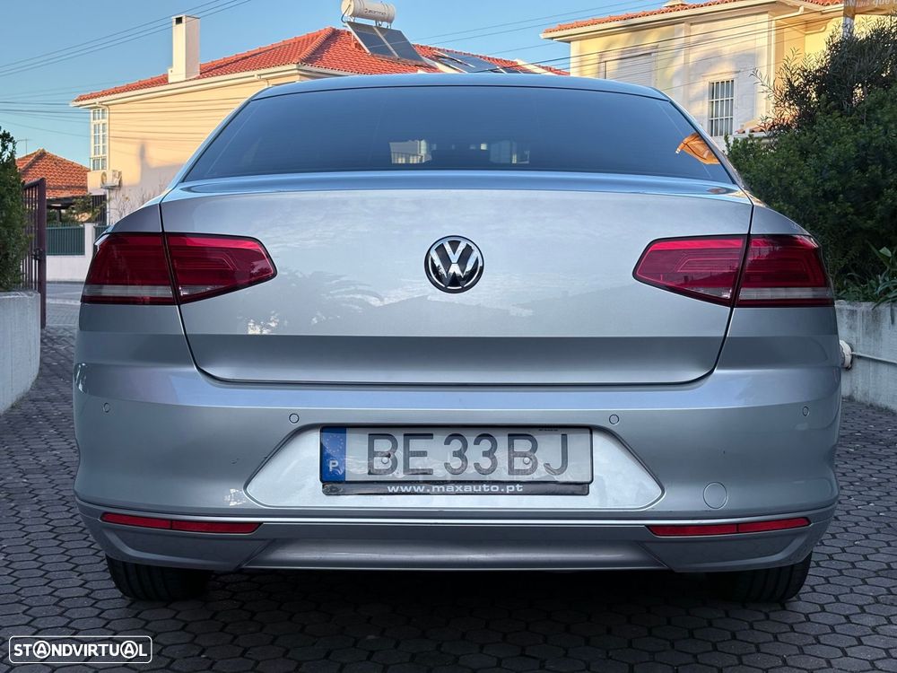 VW Passat 2.0 TDI Confortline DSG - 5