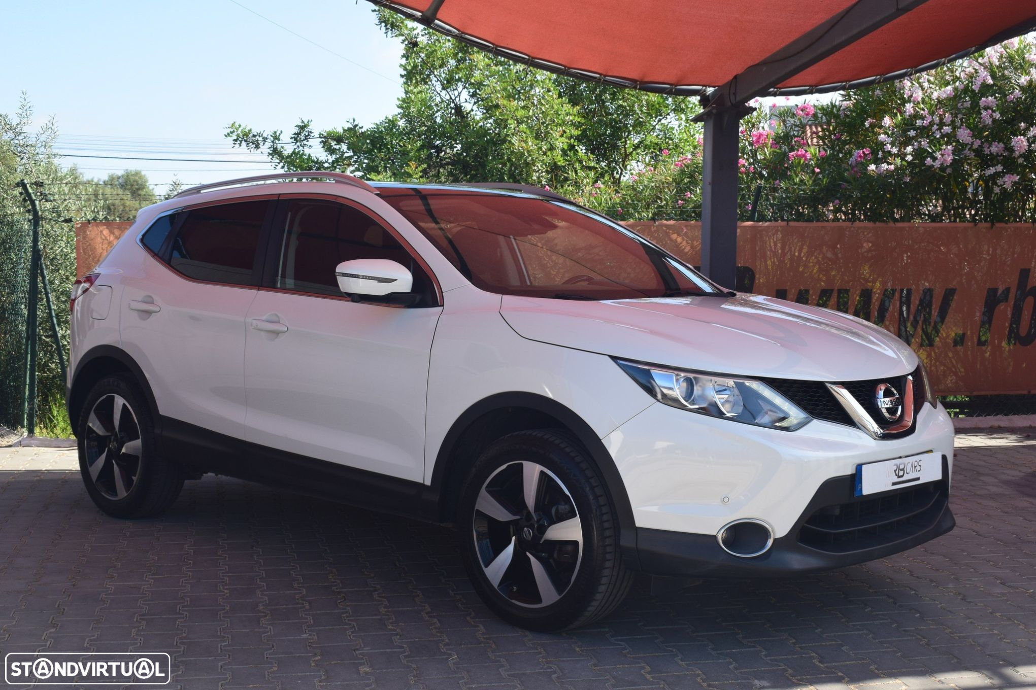 Nissan Qashqai 1.5 dCi N-Connecta 18 - 3