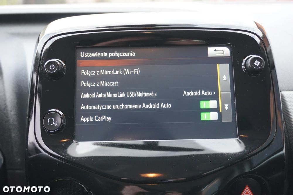 Peugeot 108 VTI 72 ETG5 Top Allure - 24