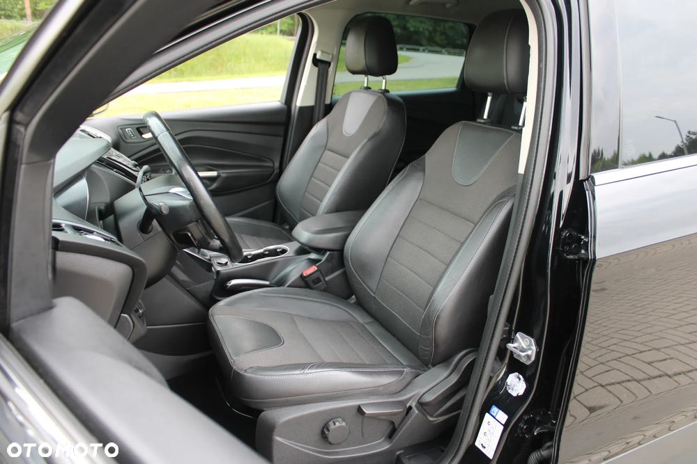 Ford Kuga - 24