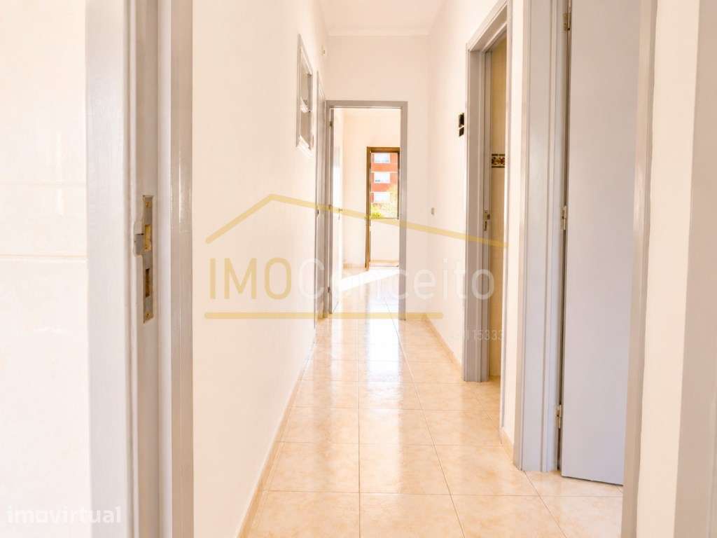 Apartamento T1- Próximo Estação ferroviária | Barreiro - Grande imagem: 2/16