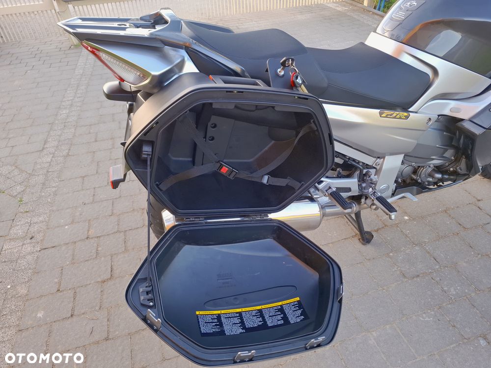 Yamaha FJR - 19