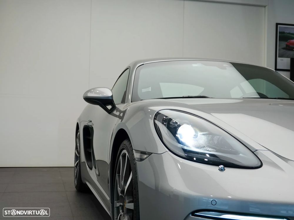 Porsche 718 - 8