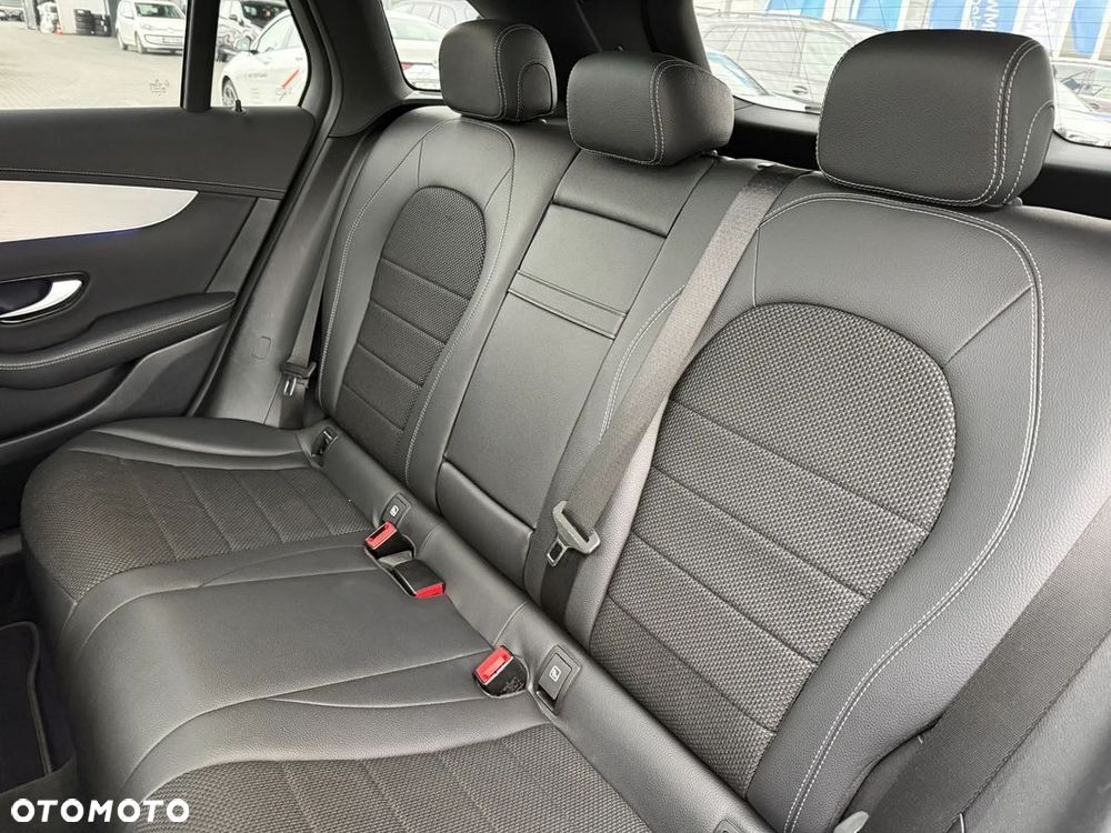 Mercedes-Benz GLC - 26