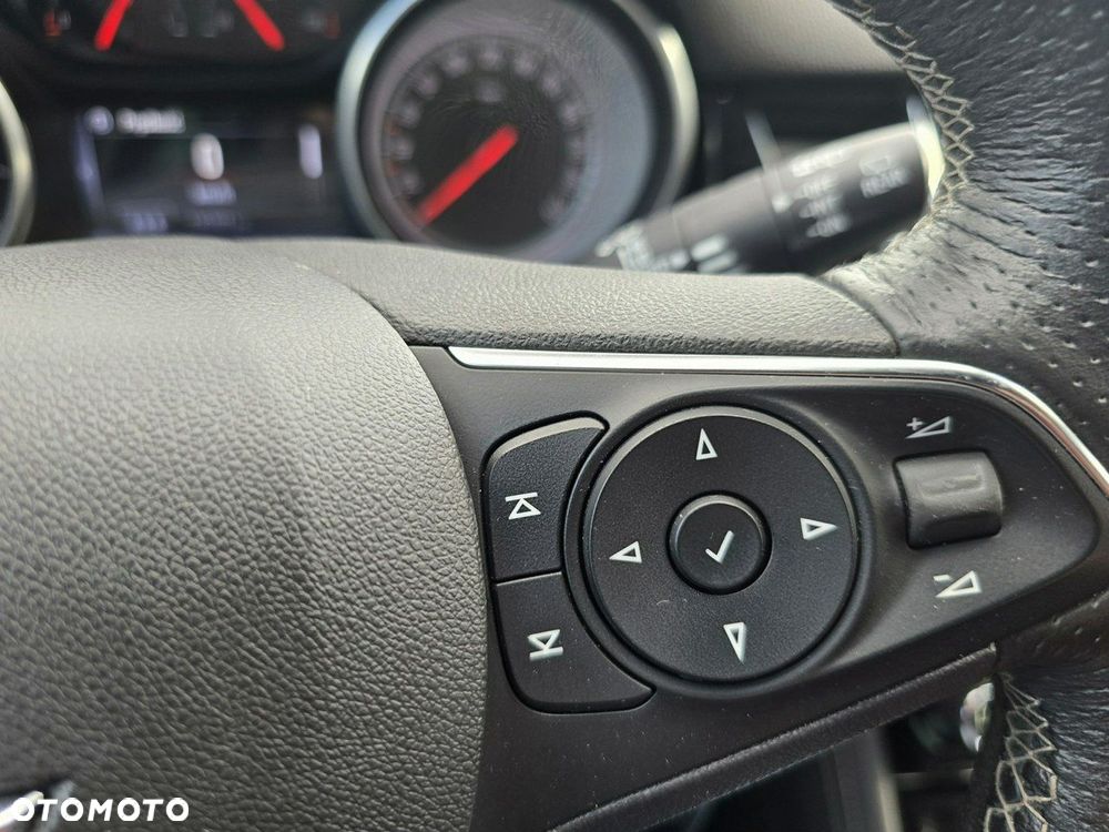 Opel Astra 1.4 Turbo Innovation - 11