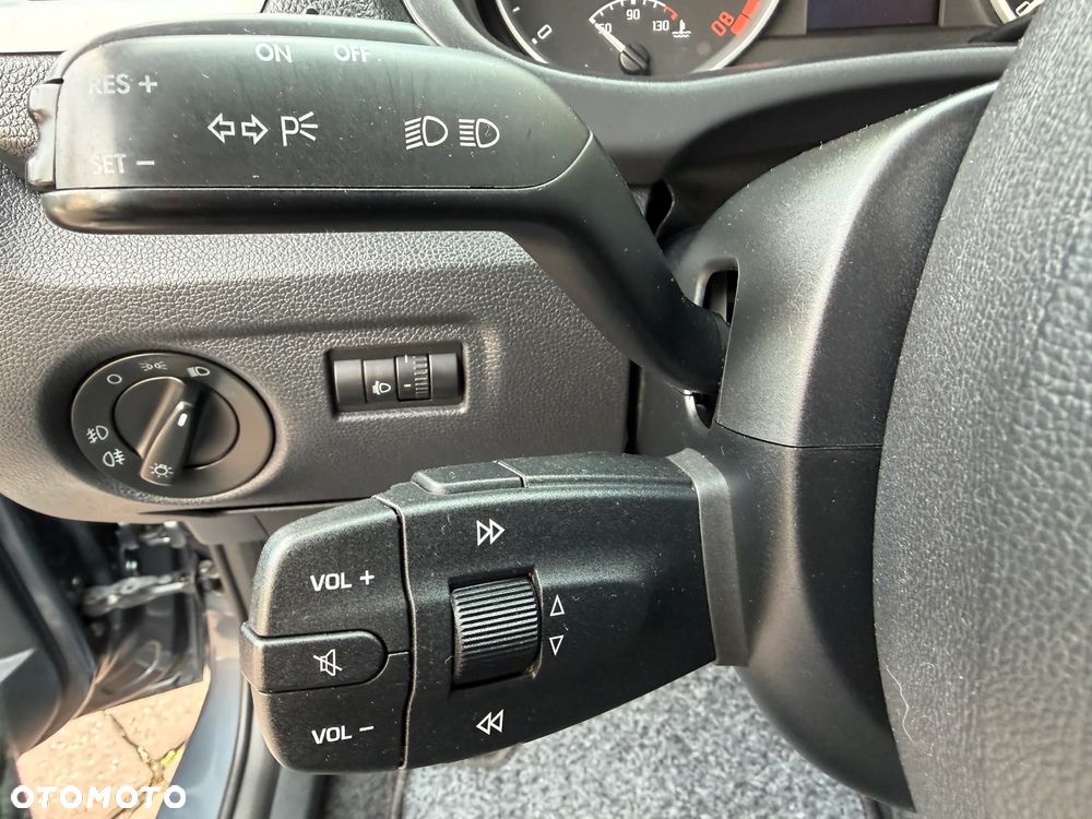 Skoda Fabia 1.4 16V Sport - 10