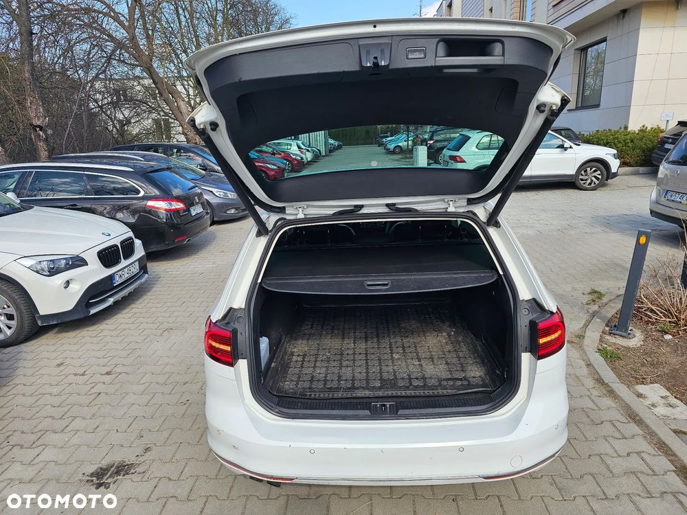 Volkswagen Passat 2.0 TDI BMT Highline DSG - 28