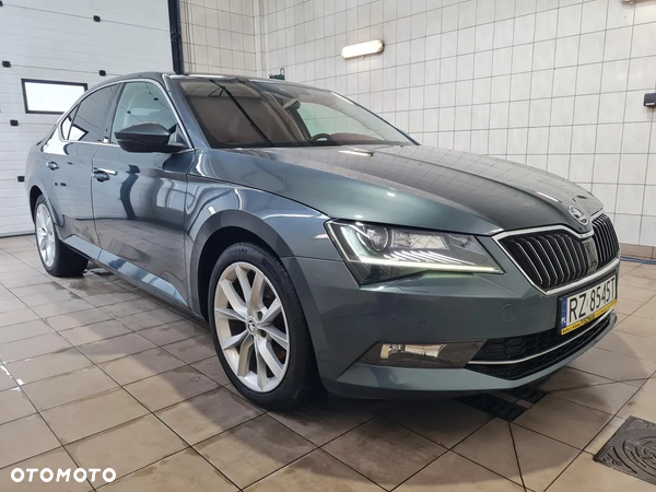 Skoda Superb 2.0 TDI 4x4 Style DSG