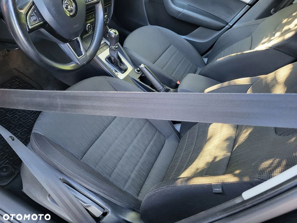 Skoda Octavia 1.6 TDI Elegance DSG - 10