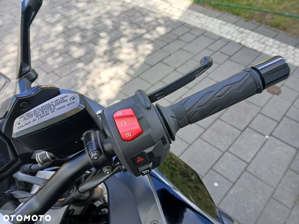 Suzuki GSX 1000 - 19