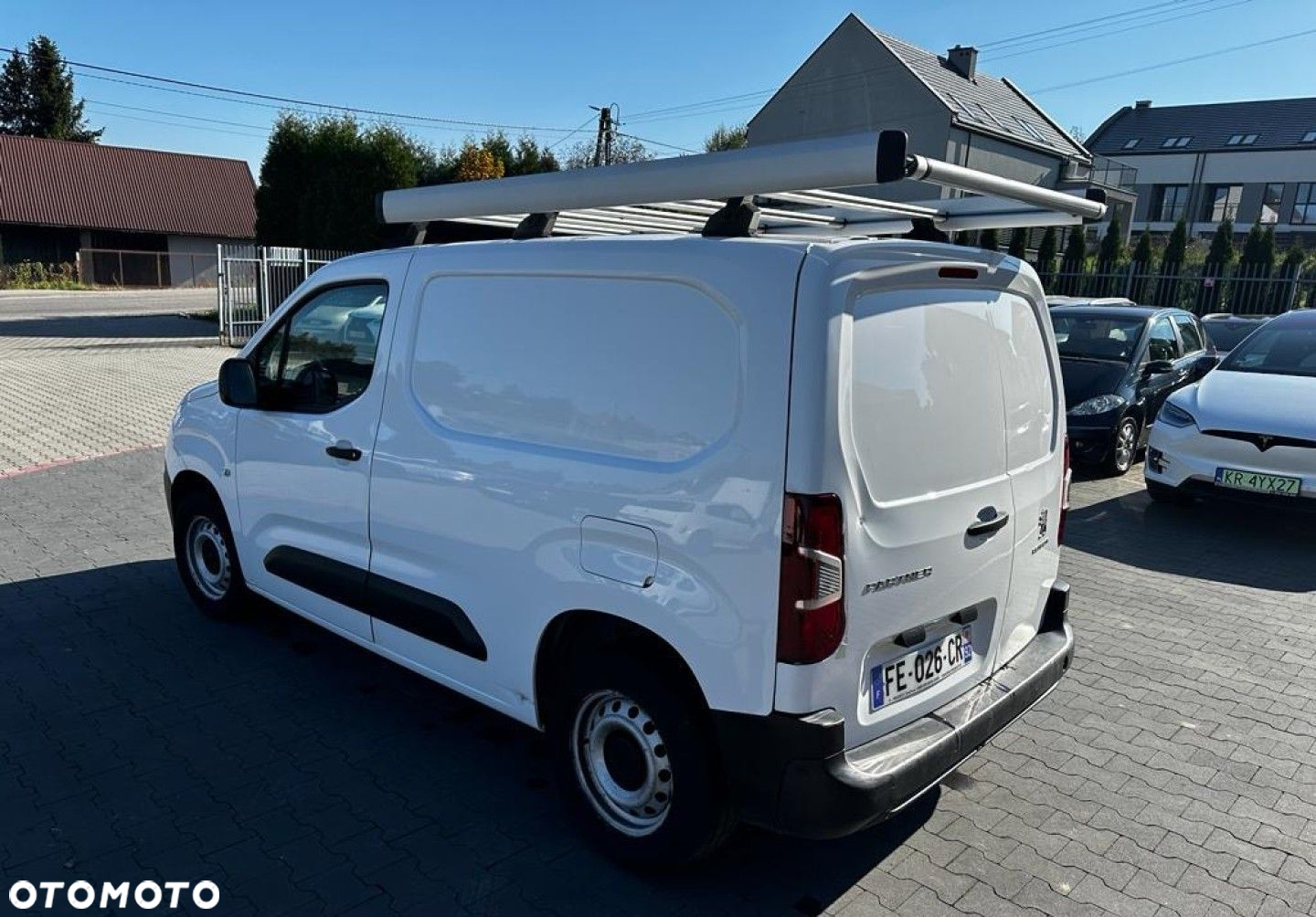 Peugeot Partner Peugeot Partner  1.6 HDI bagaznik dachowy 3 osobowy Navi czujniki tył + przód - 4