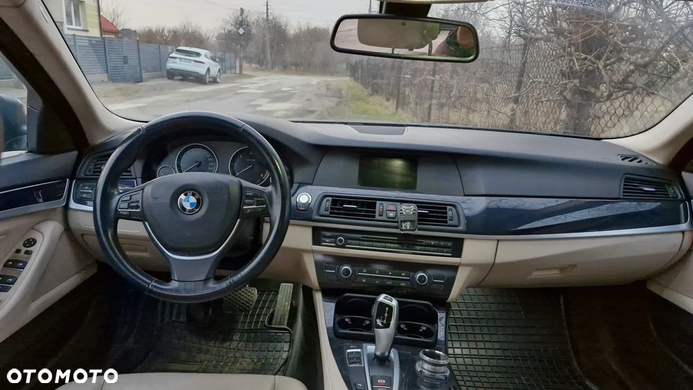 BMW Seria 5 520d Sport-Aut - 13