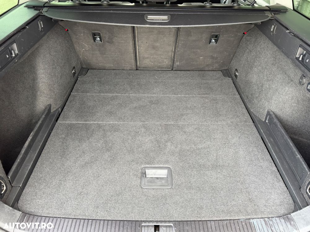 Volkswagen Passat 2.0 TDI SCR DSG Business - 22