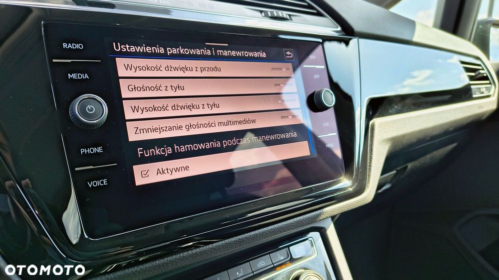 Volkswagen Touran - 21