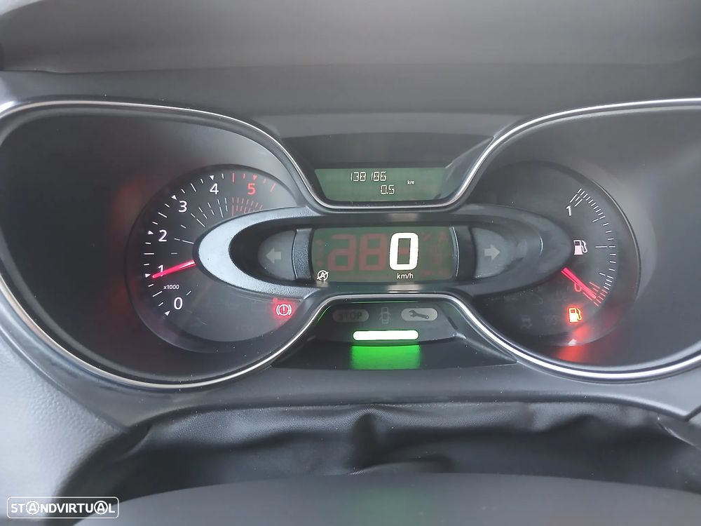 Renault Captur - 28