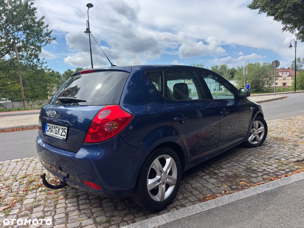 Kia Ceed 2.0 CRDi Mind - 3