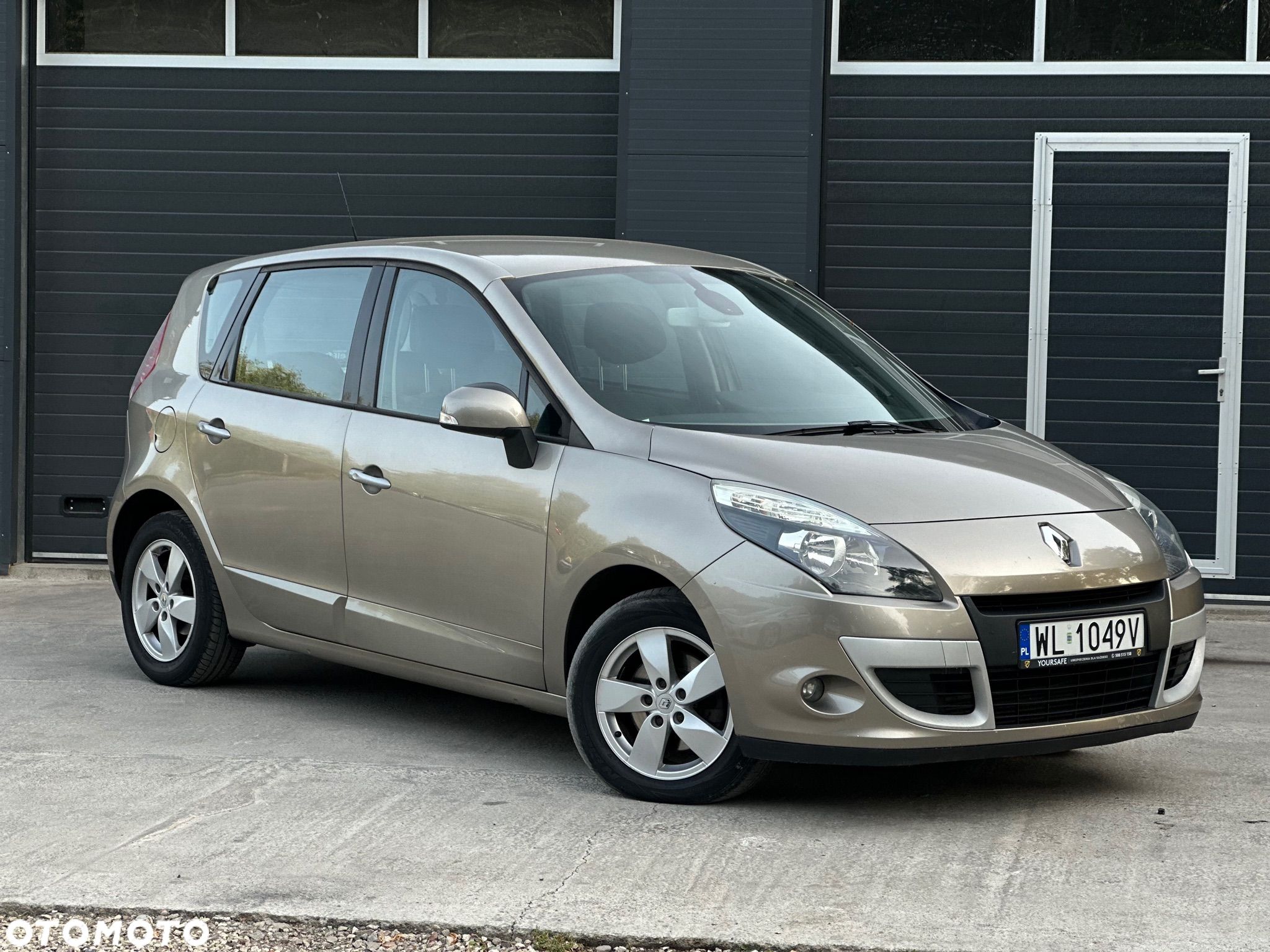 Renault Scenic 1.5 dCi Avantage - 1