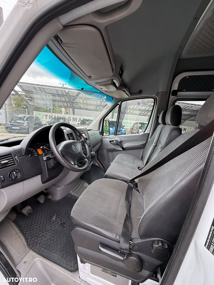 Mercedes-Benz Sprinter 6+1 locuri - 13