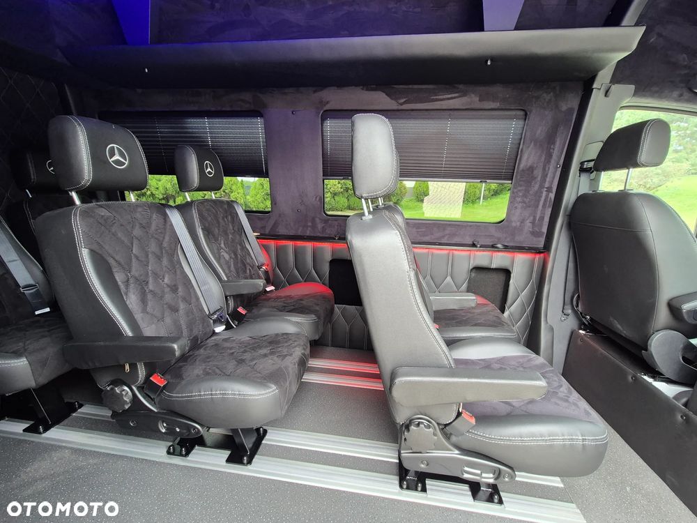 Mercedes-Benz Sprinter - 12
