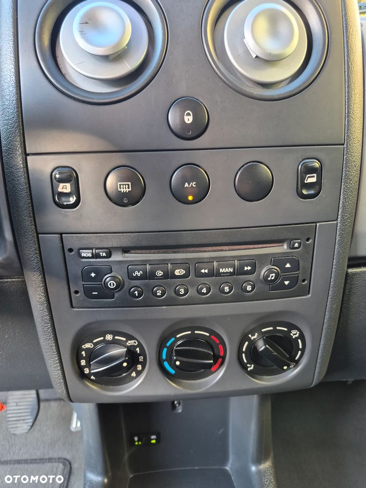 Citroën Berlingo 1.6i Prestige - 32