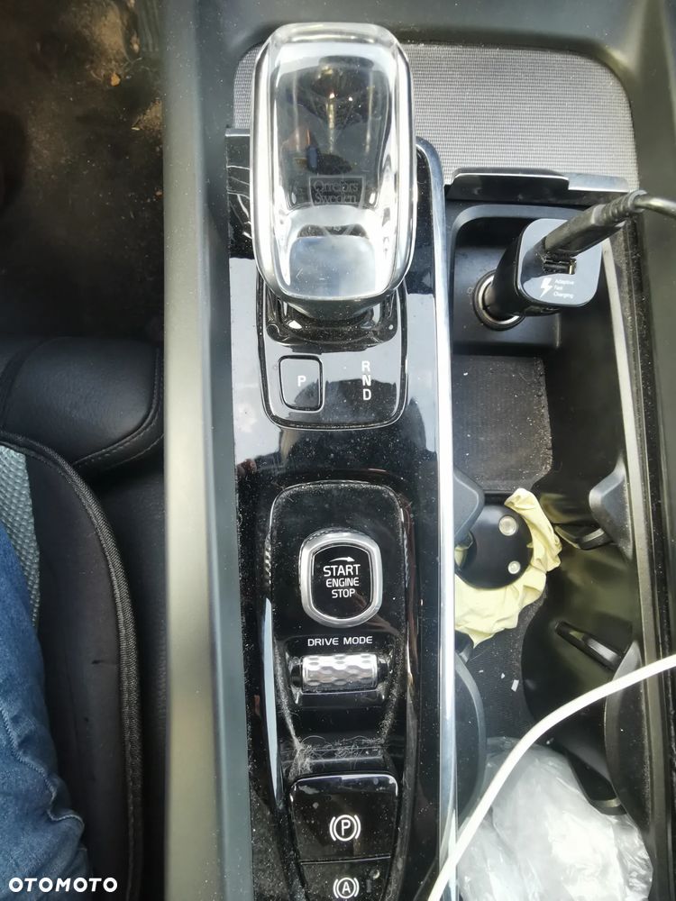 Volvo XC 60 B4 D AWD Inscription - 9