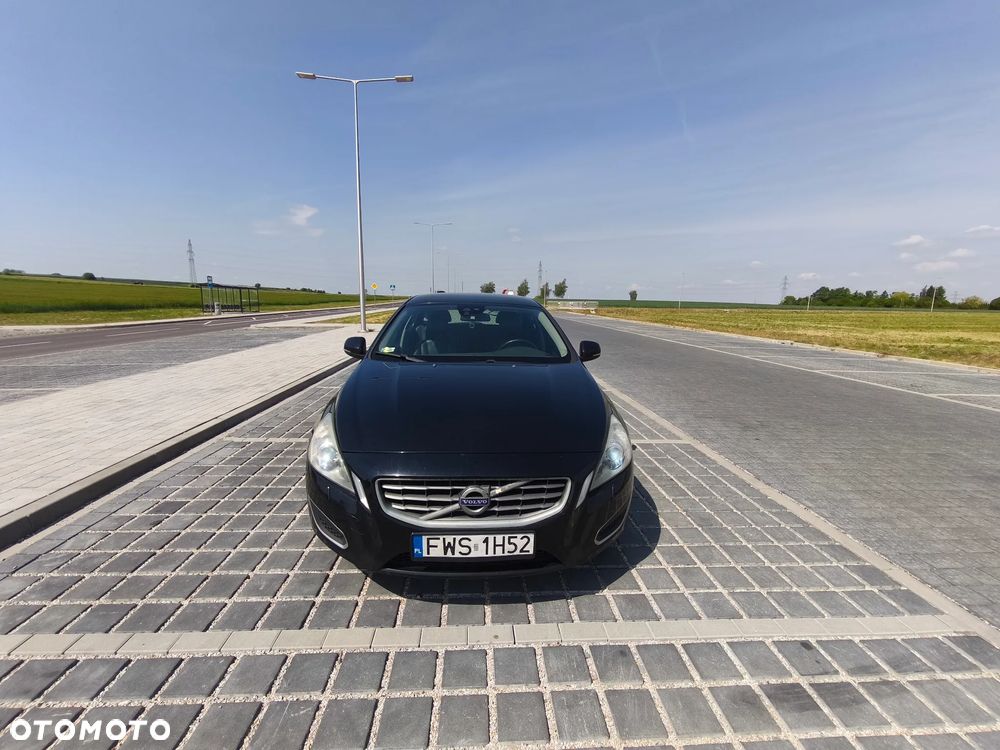 Volvo V60 D3 Summum - 1