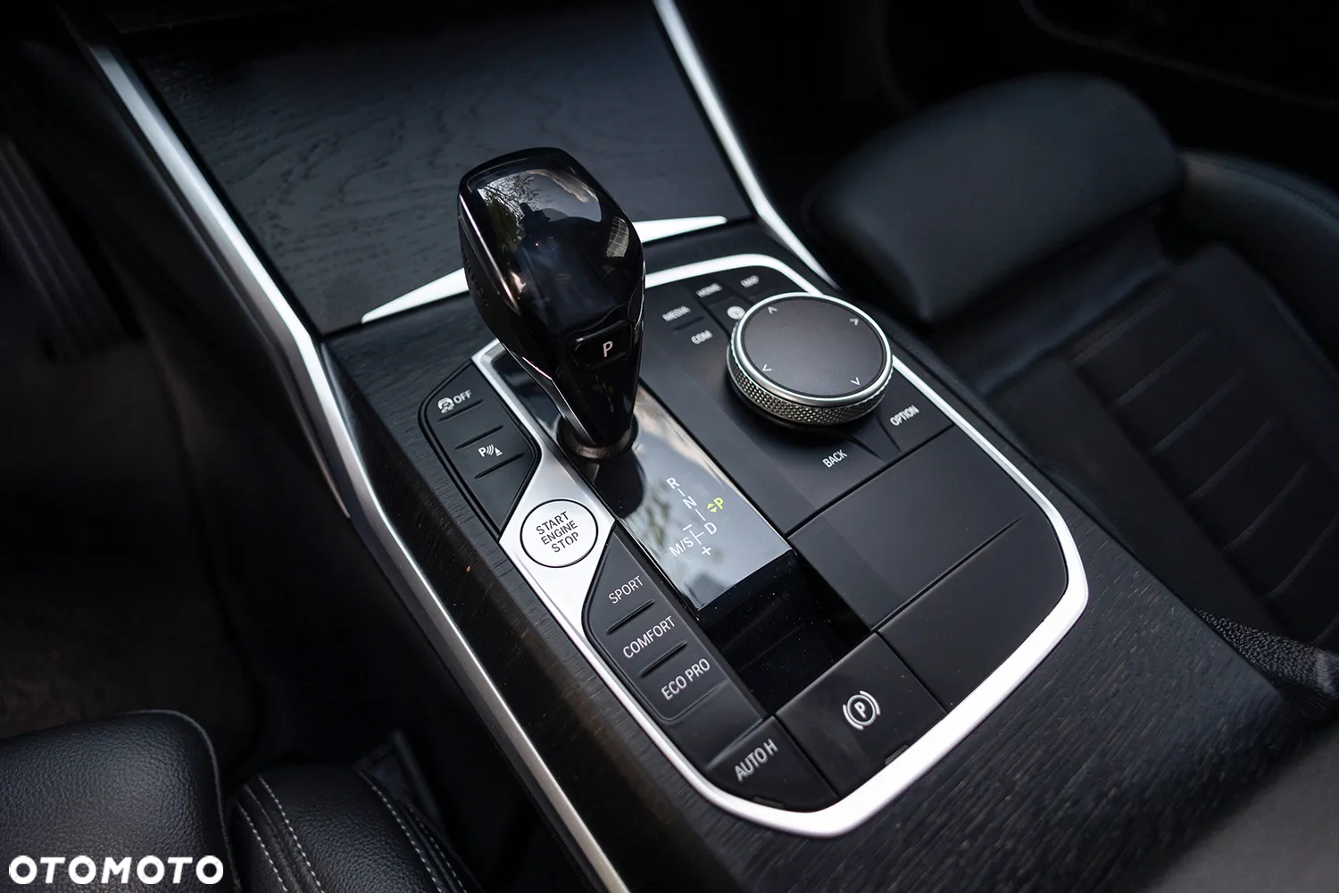 BMW Seria 3 318d Touring Sport Line - 29