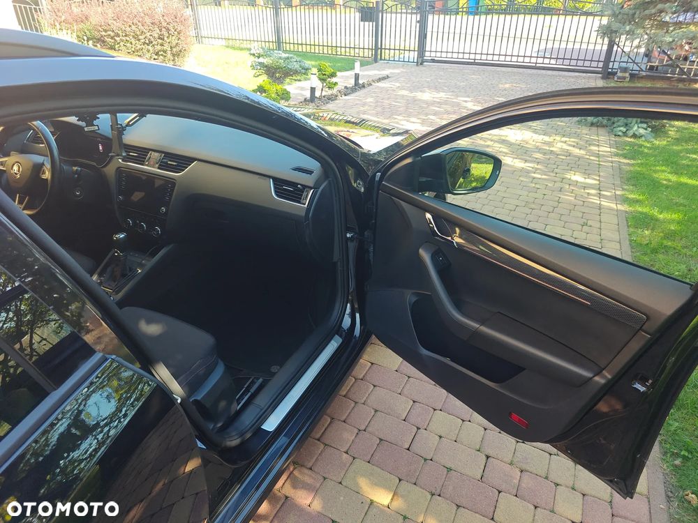 Skoda Octavia 2.0 TDI SCR 4x4 RS DSG - 9