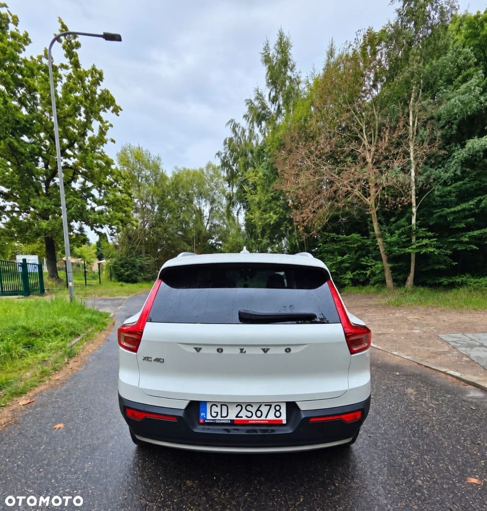Volvo XC 40 D3 SCR Momentum Core - 4