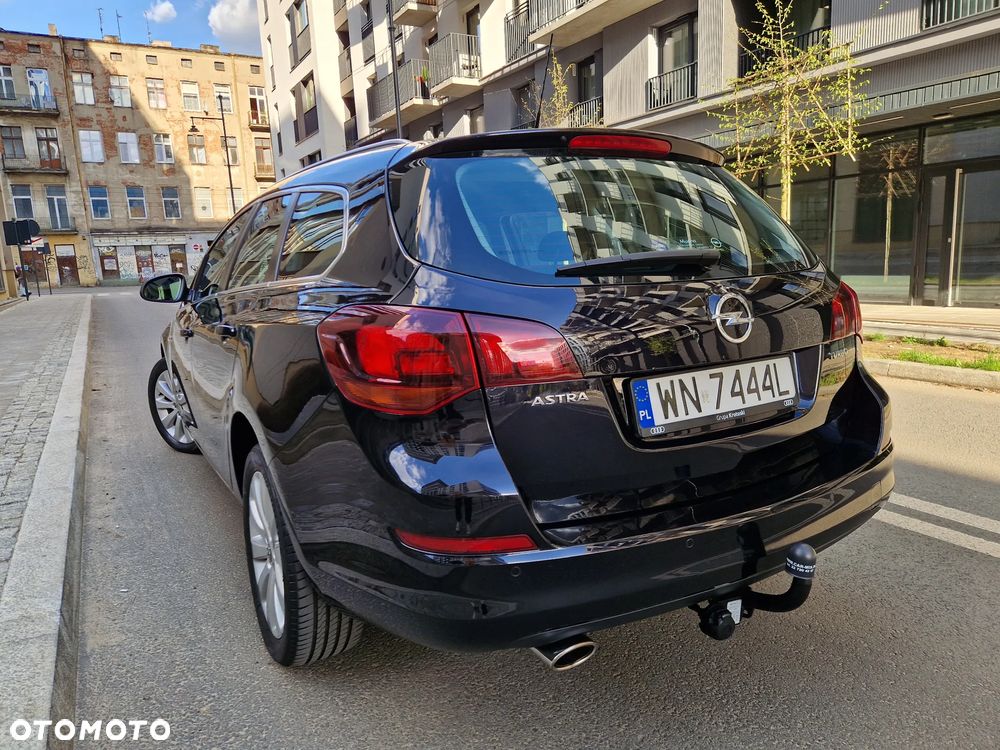 Opel Astra 1.4 T Cosmo EU6 - 11