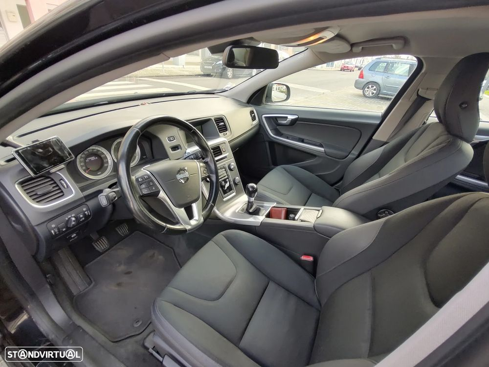 Volvo S60 2.0 D3 Momentum - 8