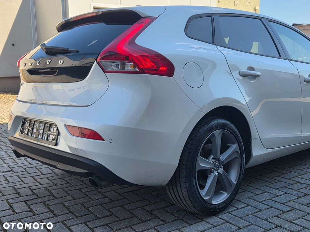 Volvo V40 T2 Summum - 13