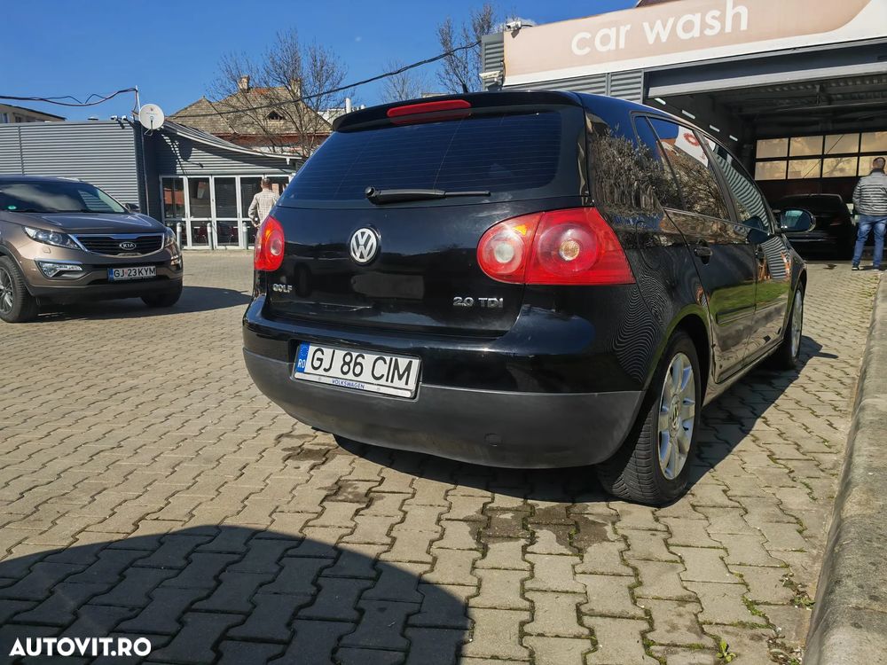 Volkswagen Golf - 2
