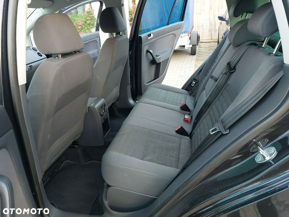 Volkswagen Golf Plus - 9