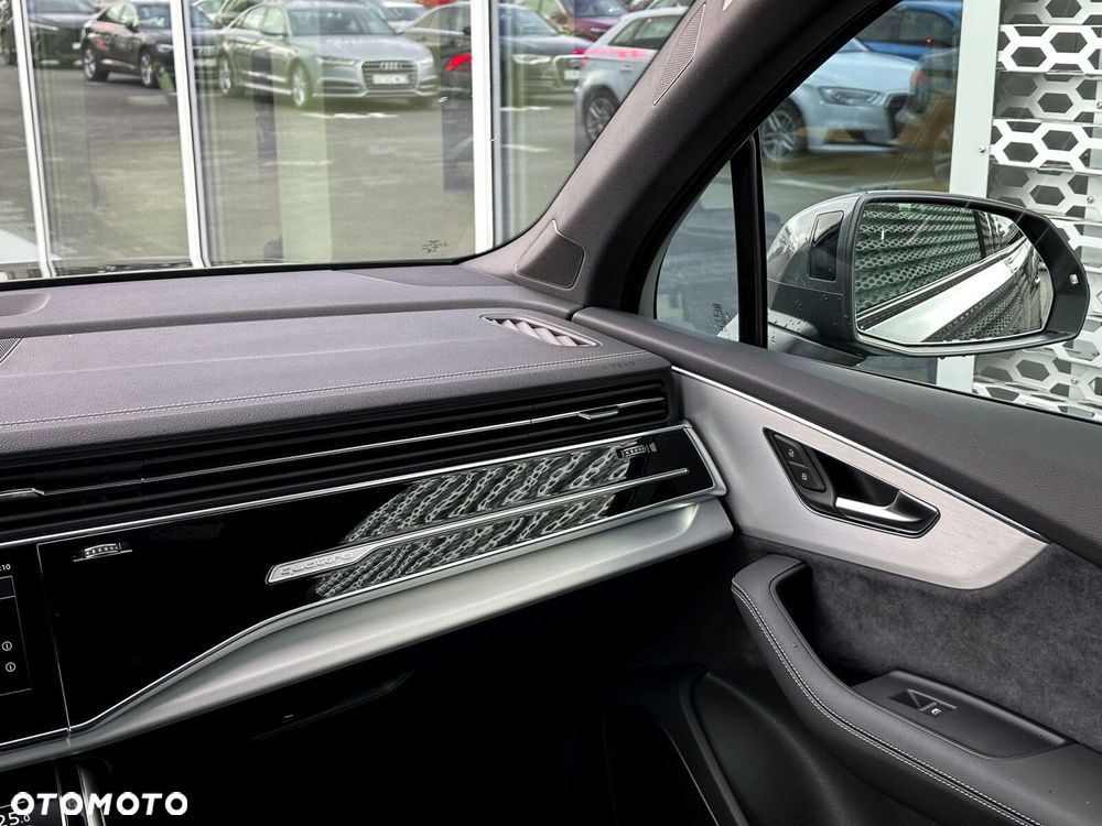 Audi Q7 - 35