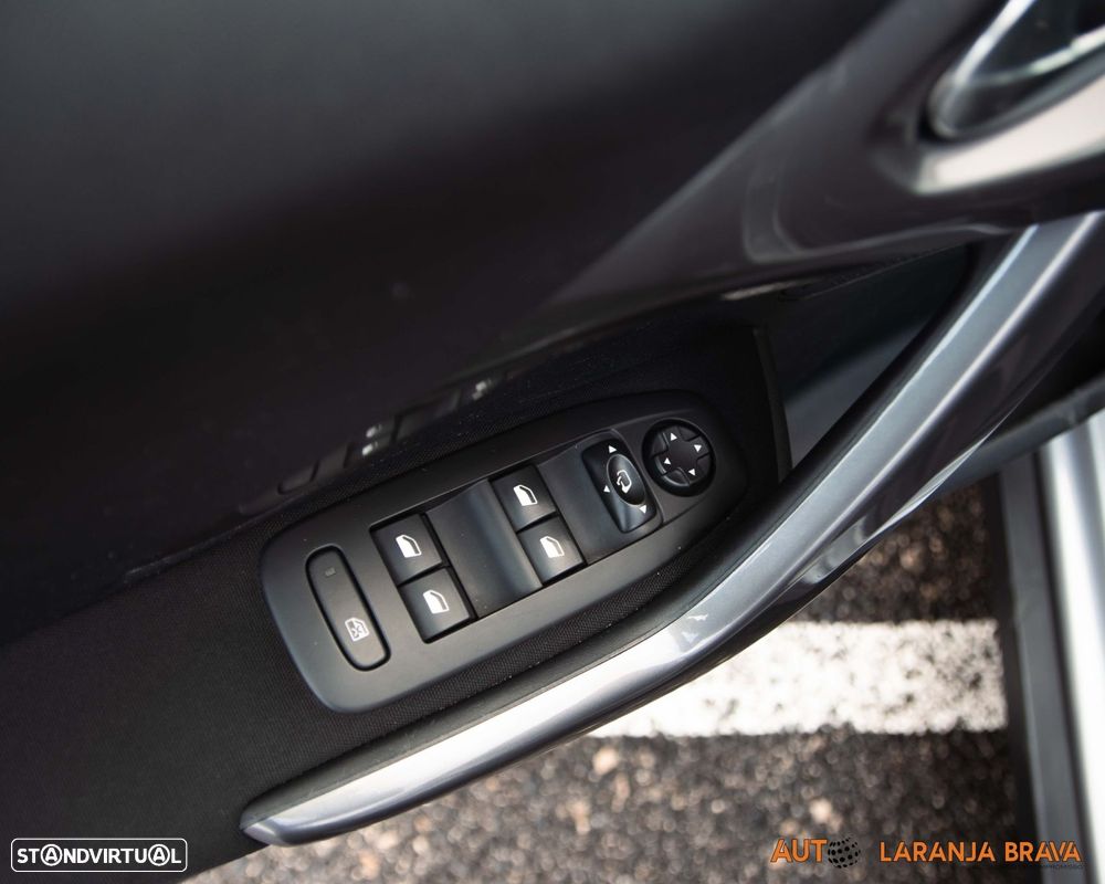 Peugeot 2008 1.2 PureTech Allure - 35