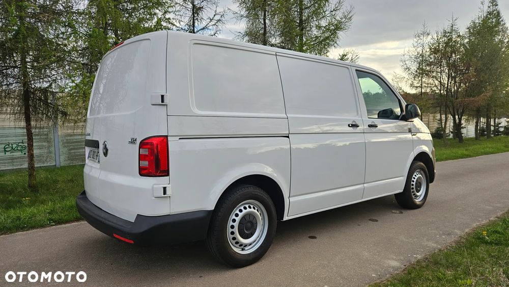 Volkswagen Transporter - 9