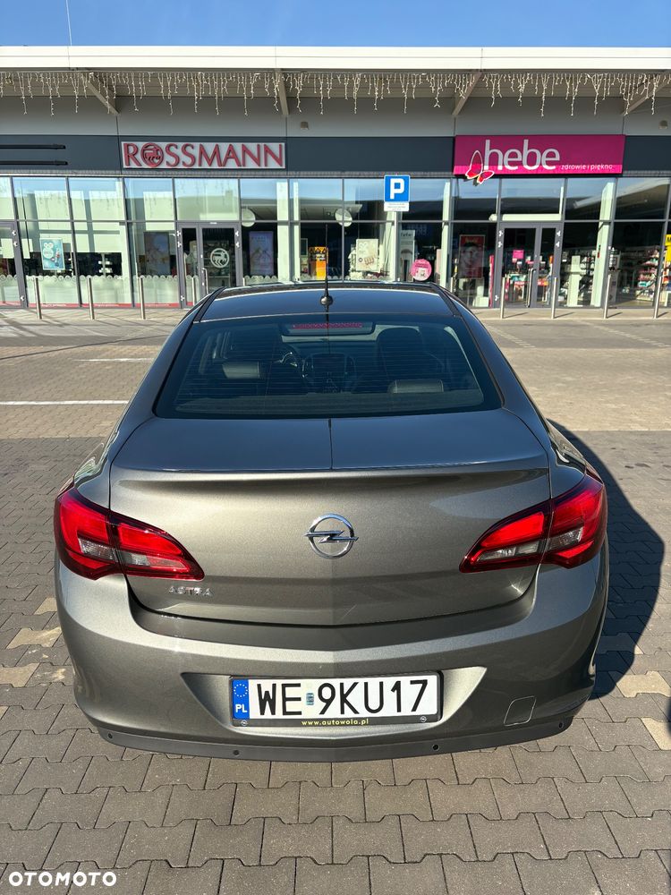 Opel Astra - 2