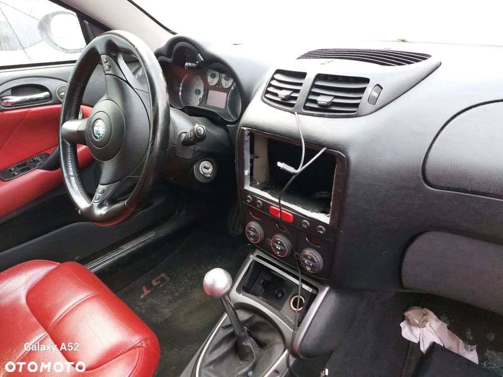 Zderzak ALFA ROMEO GT 06R. maska,lampy,drzwi,klapa..... - 6