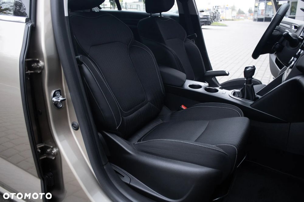 Renault Megane ENERGY TCe 130 EXPERIENCE - 35