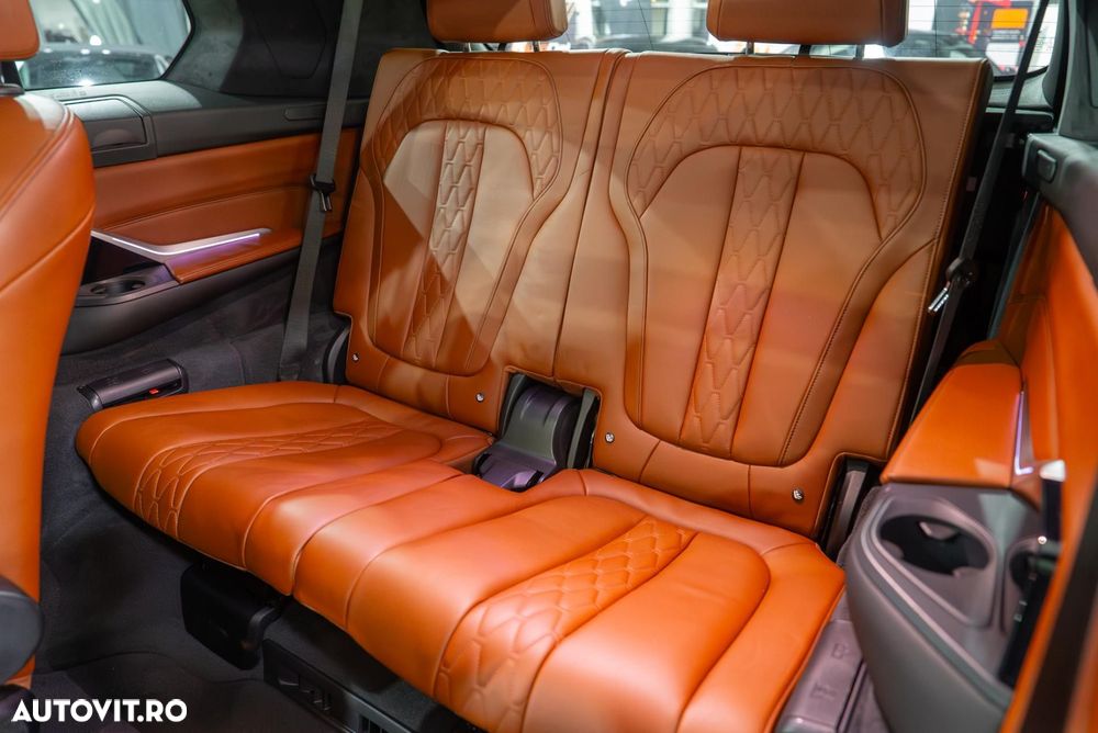 BMW X7 xDrive40i - 13