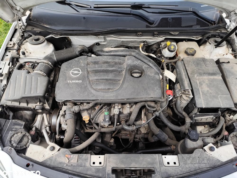Opel Insignia 2.0 Turbo - 10