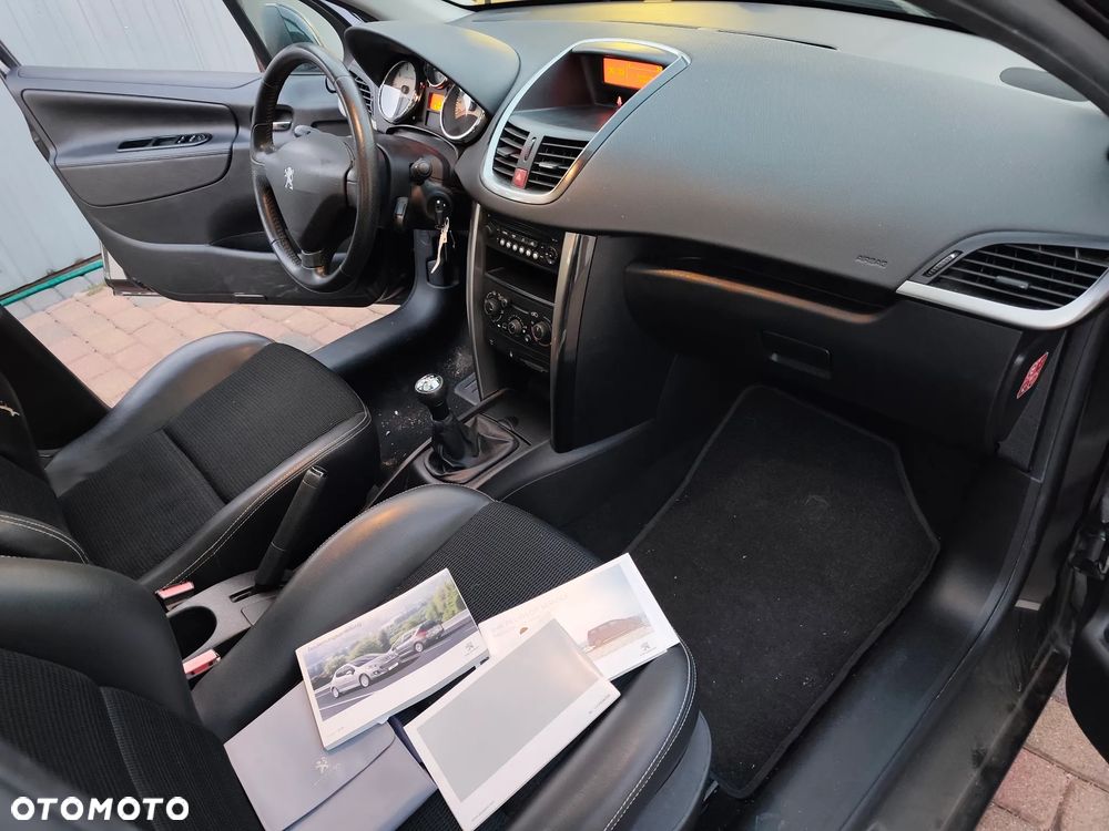 Peugeot 207 120 Premium - 16