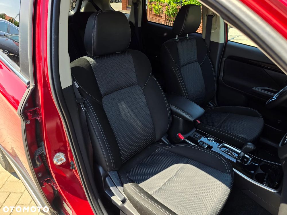 Mitsubishi Outlander - 17